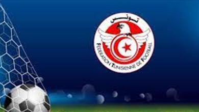 Photo of طرد لاعب في قمة الدوري التونسي.. قام بحركة “لا أخلاقية” بعد تسجيله أحد الأهداف (فيديو)