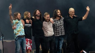 Photo of FOO FIGHTERS تكرّم الراحل تايلور هوكينز