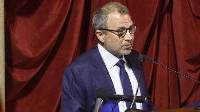 Photo of “طيف” باسيل حاضر باجتماع بعبدا