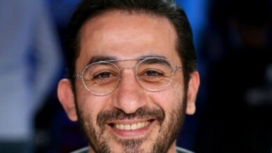 Photo of تفاصيل عودة أحمد حلمي إلى المسرح.. بعد غياب 20 عاماً