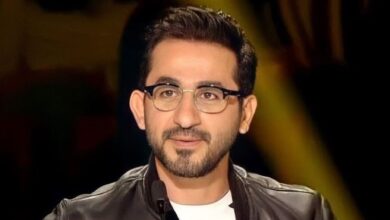 Photo of أحمد حلمي يضطر إلى الظهور في بث مباشر من داخل غرفته لهذا السبب!