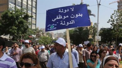 Photo of 1100 موظف تركوا الخدمة خلال عامين.. الهجرة تفرغ الدوائر الرسمية!