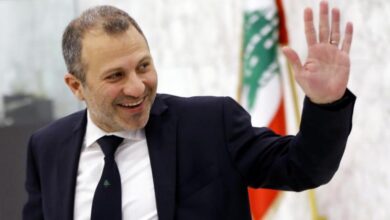 Photo of سلسلة مشاكل بين “باسيل” و”عون” و”أسود” والأخير يرد “فاشل” !!