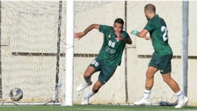Photo of الأنصار يهزم الشباب الغازية بصعوبة وينفرد بالصدارة مؤقتاً