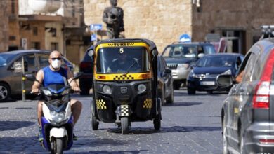 Photo of اللبنانيون “محاصرون في منازلهم”.. التنقل بالسيارة رفاهية ليست في المتناول وللضرورة فقط !!