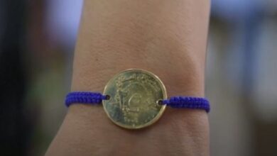 Photo of العملة المعدنية “تنقرض” .. ومتجر في طرابلس يبتكر طريقة لإحيائها !