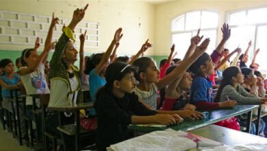 Photo of السوري برا برا” .. شعار طلاب احدى الثانويات في لبنان