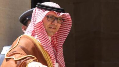 Photo of تغريدة للسفير السعودي عن رينيه معوّض وعيد الإستقلال… ماذا قال فيها؟