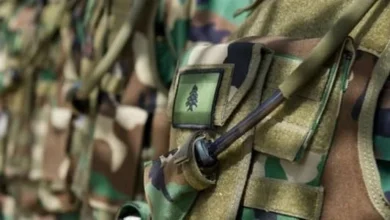 Photo of جرحى بانقلاب آلية للجيش