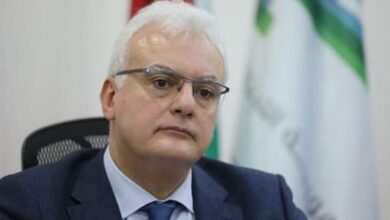 Photo of بعد عدم تقدّم أي شركة إلى مزايدة تلزيم قطاع البريد… قرارٌ للقرم!