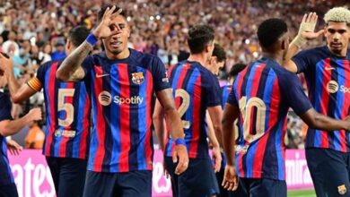 Photo of برشلونة يعلن تجديد عقد نجمه حتى عام 2024 مقابل شرط جزائي ضخم!