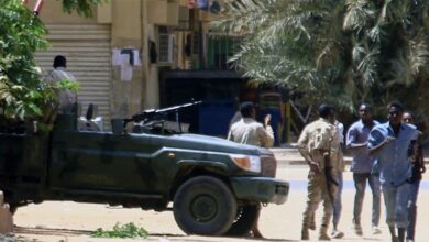 Photo of هل تخطت الحافلة التي تنقل اللبنانيين الموجودين في السودان الخطر؟
