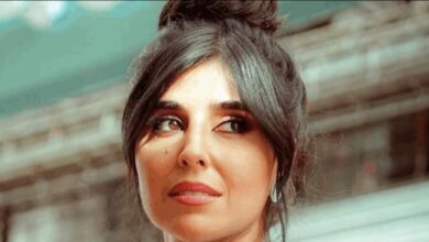 Photo of مُتابعة تنتقد شكل ممثلة لبنانية في مسلسل “النار بالنار”: شعرك بيضل مزيت”.. هكذا ردت عليها