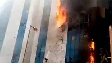 Photo of فيديو متداول لاشتعال النيران في بنك السودان المركزي في الخرطوم