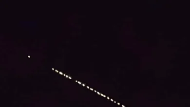 Photo of أقمار “ستارلينك” رصدت في سماء لبنان منذ قليل.. شاهدوا كيف بدت