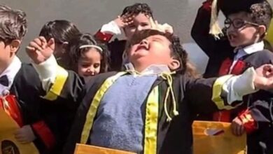 Photo of طفل يصبح ترند بعد فرحته بانتهاء العام الدراسي وبدء العطلة الصيفية وتعبيره عنها بطريقة مُلفتة