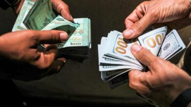 Photo of “دولارات” ستُدفع لهؤلاء في لبنان.. هذا ما تبلغوا به عبر الهاتف!