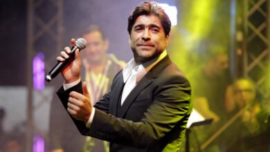 Photo of ملك الرومانسية في موقف انساني لمعجبته..”شو بحبك مش معقول”