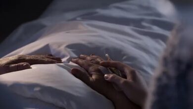 Photo of وفاة أديب وناقد مسرحي سوري بعد صراع مع المرض