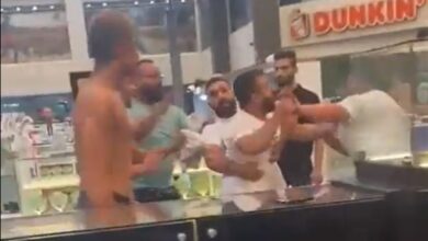 Photo of بالفيديو- اشكال كبير داخل أحد المولات وسقوط جرحى!
