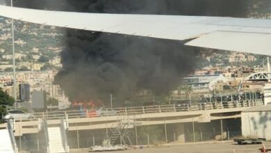 Photo of بالصورة: احتراق سيارة على طريق المطار