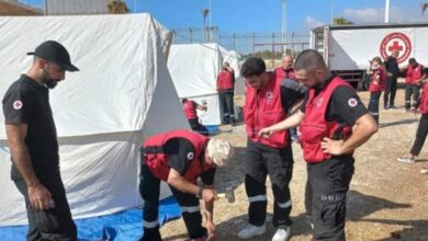 Photo of بالصور: إزالة الخيم التي رُفعت في ملعب صيدا لاستقبال النازحين