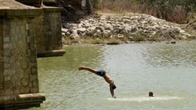 Photo of في المنية.. اصابة “بليغة” لشاب نتيجة سقوطه على صخرة خلال ممارسته السباحة!