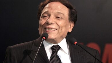 Photo of عادل إمام تنبأ بوفاة فنان وبكى عليه.. “إنت ميت ميت”!