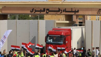 Photo of 60 شاحنة مساعدات جديدة تمر عبر معبر رفح