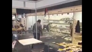 Photo of بالفيديو: معرض الكتاب “يغرق”!