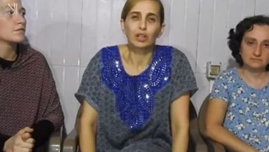 Photo of “ذبحت الجميع”.. مخطوفات لدى القسام لنتنياهو: نعاني من فشلك.. أطلق سراح مواطنيهم ليطلقوا سراحنا!