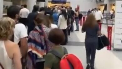 Photo of بالفيديو.. هذا ما يشهده مطار بيروت منذ ساعات الصباح
