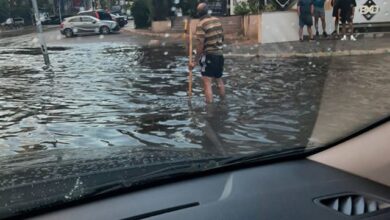 Photo of بالفيديو والصور: الأمطار تُغرِق طرقات لبنان!