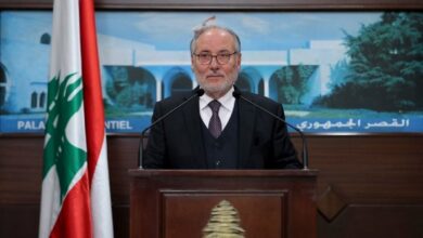 Photo of الحلبي وقّع آلية سداد بدل الإنتاجية