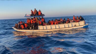 Photo of بالصور: إحباط عملية تهريب 110 أشخاص عبر البحر